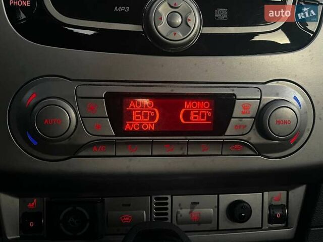 Черный Форд Фокус, объемом двигателя 1.6 л и пробегом 207 тыс. км за 7490 $, фото 22 на Automoto.ua