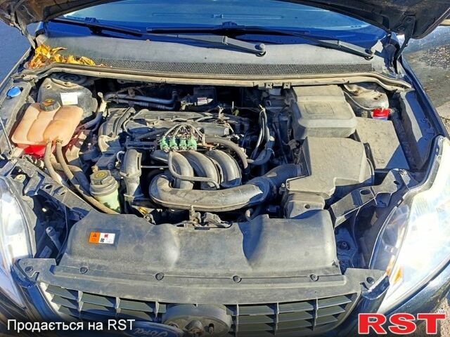 Черный Форд Фокус, объемом двигателя 1.6 л и пробегом 190 тыс. км за 6000 $, фото 9 на Automoto.ua