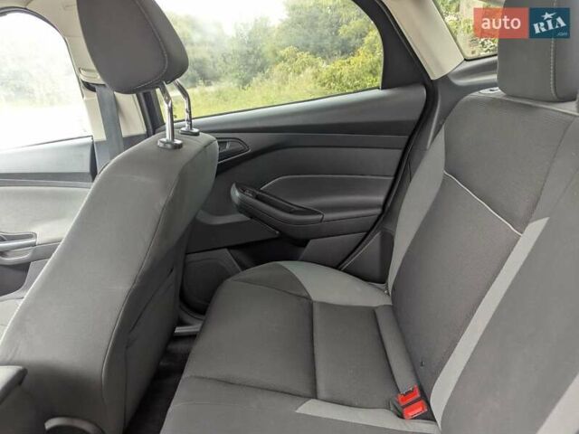 Чорний Форд Фокус, об'ємом двигуна 2 л та пробігом 138 тис. км за 6600 $, фото 10 на Automoto.ua
