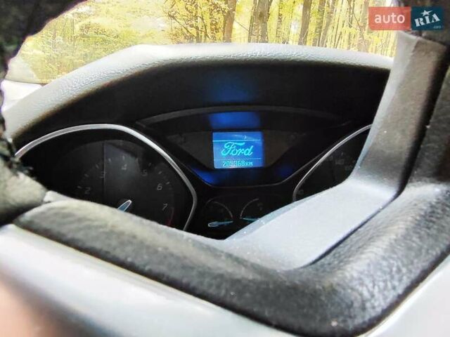 Форд Фокус 2011 в Киеве на Automoto.ua Черный Форд Фокус, объемом двигателя 1.6 л и пробегом 205 тыс. км за 6900 $, фото 6 на Automoto.ua
