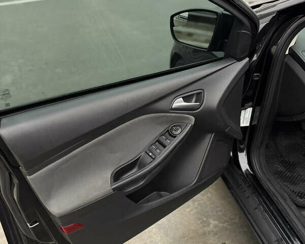 Чорний Форд Фокус, об'ємом двигуна 2 л та пробігом 347 тис. км за 5799 $, фото 14 на Automoto.ua