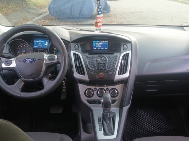 Черный Форд Фокус, объемом двигателя 2 л и пробегом 220 тыс. км за 6000 $, фото 4 на Automoto.ua