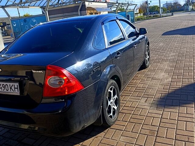 Черный Форд Фокус, объемом двигателя 1.6 л и пробегом 190 тыс. км за 6000 $, фото 2 на Automoto.ua