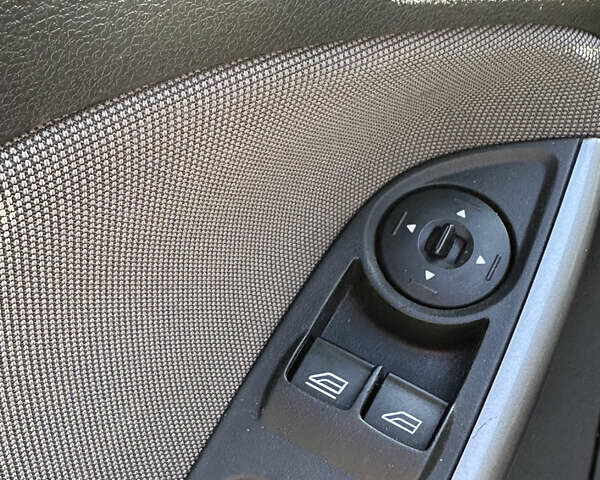 Чорний Форд Фокус, об'ємом двигуна 1.6 л та пробігом 317 тис. км за 6000 $, фото 22 на Automoto.ua