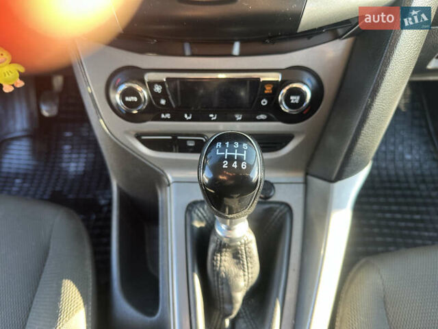 Чорний Форд Фокус, об'ємом двигуна 1.6 л та пробігом 317 тис. км за 6000 $, фото 14 на Automoto.ua