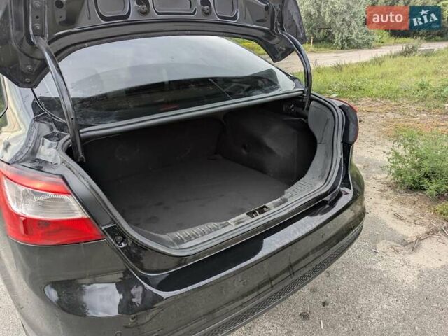 Чорний Форд Фокус, об'ємом двигуна 2 л та пробігом 138 тис. км за 6600 $, фото 11 на Automoto.ua