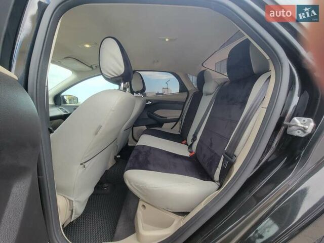 Черный Форд Фокус, объемом двигателя 2 л и пробегом 225 тыс. км за 5500 $, фото 23 на Automoto.ua