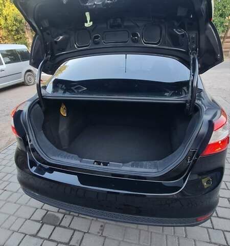 Форд Фокус 2012 в Запорожье на Automoto.ua Черный Форд Фокус, объемом двигателя 2 л и пробегом 159 тыс. км за 7000 $, фото 15 на Automoto.ua