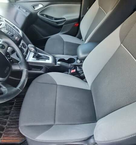 Форд Фокус 2012 в Запорожье на Automoto.ua Черный Форд Фокус, объемом двигателя 2 л и пробегом 159 тыс. км за 7000 $, фото 2 на Automoto.ua