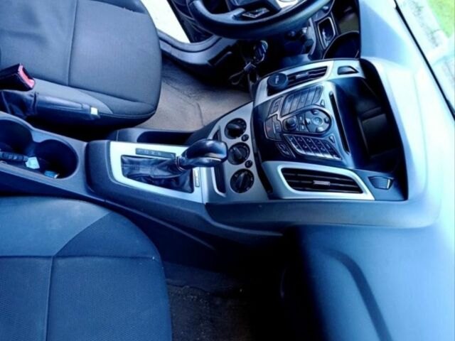 Черный Форд Фокус, объемом двигателя 2 л и пробегом 182 тыс. км за 6000 $, фото 10 на Automoto.ua