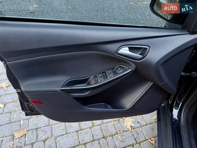 Черный Форд Фокус, объемом двигателя 1.6 л и пробегом 121 тыс. км за 7900 $, фото 9 на Automoto.ua