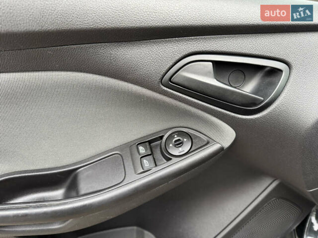 Черный Форд Фокус, объемом двигателя 2 л и пробегом 110 тыс. км за 5799 $, фото 10 на Automoto.ua