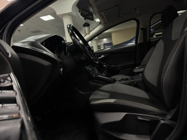 Черный Форд Фокус, объемом двигателя 1.6 л и пробегом 199 тыс. км за 7800 $, фото 11 на Automoto.ua