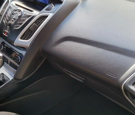 Чорний Форд Фокус, об'ємом двигуна 1.6 л та пробігом 121 тис. км за 7200 $, фото 14 на Automoto.ua