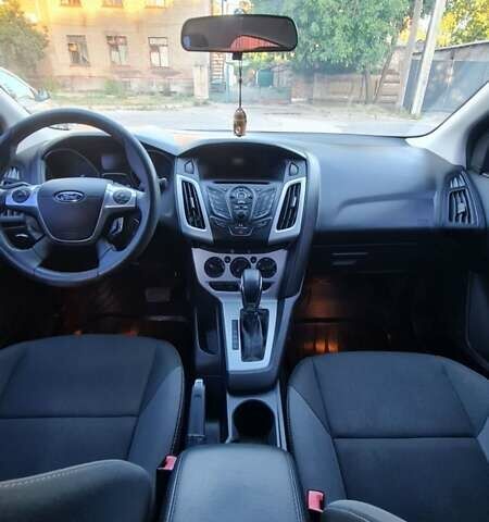 Форд Фокус 2012 в Запорожье на Automoto.ua Черный Форд Фокус, объемом двигателя 2 л и пробегом 159 тыс. км за 7000 $, фото 9 на Automoto.ua