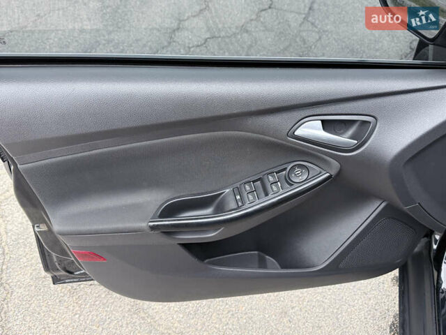 Черный Форд Фокус, объемом двигателя 1.6 л и пробегом 121 тыс. км за 7900 $, фото 9 на Automoto.ua