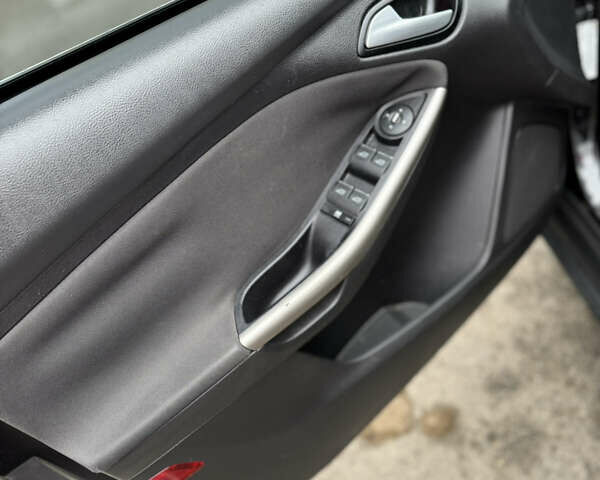 Чорний Форд Фокус, об'ємом двигуна 2 л та пробігом 230 тис. км за 7000 $, фото 10 на Automoto.ua