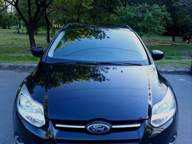 Черный Форд Фокус, объемом двигателя 2 л и пробегом 182 тыс. км за 6000 $, фото 1 на Automoto.ua