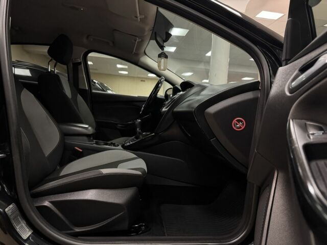 Черный Форд Фокус, объемом двигателя 1.6 л и пробегом 199 тыс. км за 7800 $, фото 8 на Automoto.ua