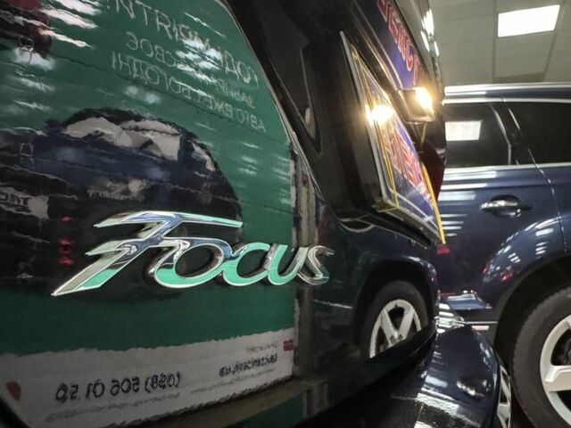 Черный Форд Фокус, объемом двигателя 1.6 л и пробегом 199 тыс. км за 7800 $, фото 5 на Automoto.ua