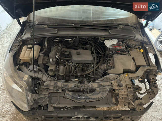 Чорний Форд Фокус, об'ємом двигуна 1.6 л та пробігом 58 тис. км за 3500 $, фото 40 на Automoto.ua