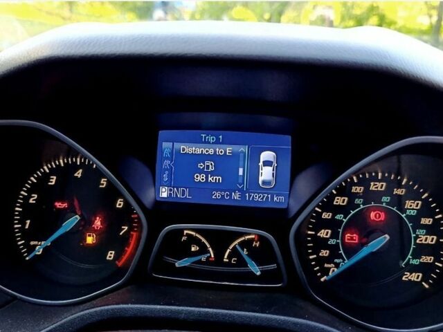 Черный Форд Фокус, объемом двигателя 2 л и пробегом 182 тыс. км за 6000 $, фото 11 на Automoto.ua