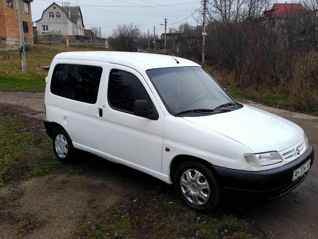 Черный Форд Фокус, объемом двигателя 1.6 л и пробегом 199 тыс. км за 7800 $, фото 8 на Automoto.ua