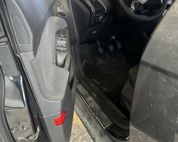 Чорний Форд Фокус, об'ємом двигуна 1.6 л та пробігом 58 тис. км за 3500 $, фото 17 на Automoto.ua