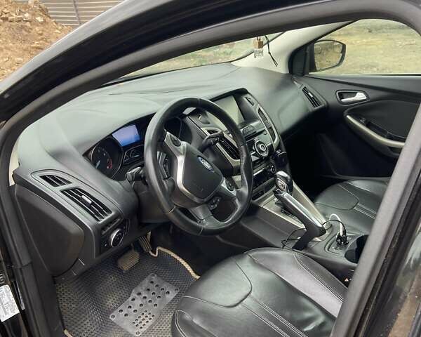 Чорний Форд Фокус, об'ємом двигуна 2 л та пробігом 215 тис. км за 7300 $, фото 3 на Automoto.ua