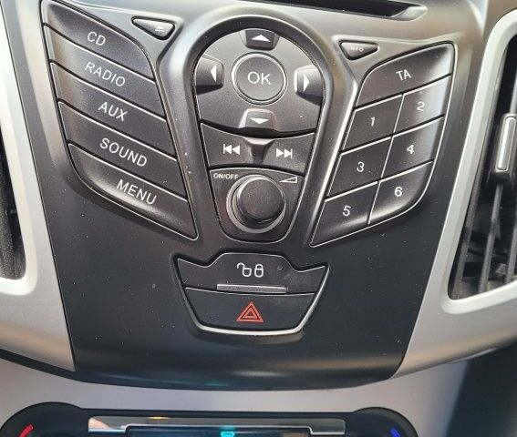 Чорний Форд Фокус, об'ємом двигуна 1.6 л та пробігом 121 тис. км за 7200 $, фото 17 на Automoto.ua