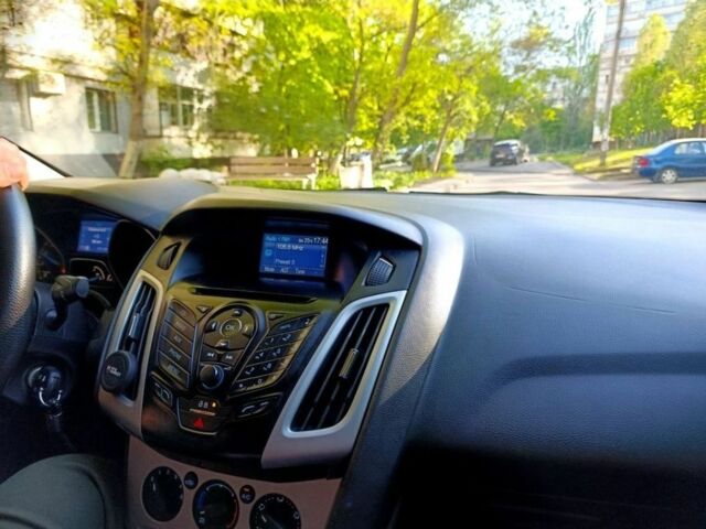 Черный Форд Фокус, объемом двигателя 2 л и пробегом 182 тыс. км за 6000 $, фото 12 на Automoto.ua