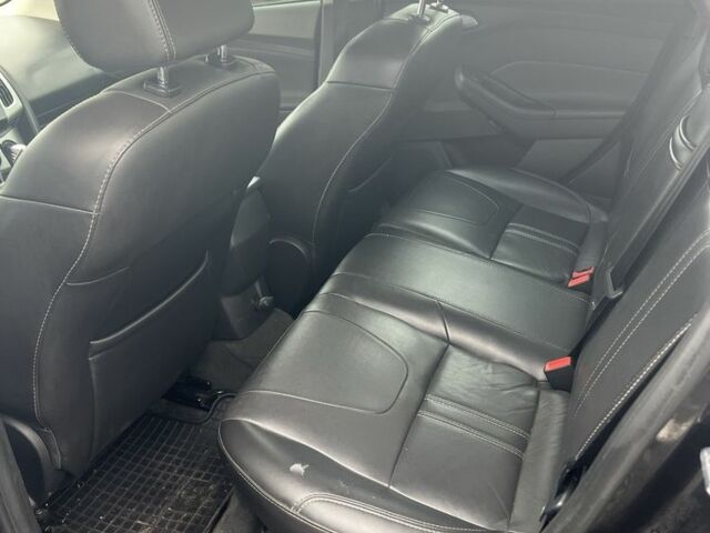 Чорний Форд Фокус, об'ємом двигуна 2 л та пробігом 200 тис. км за 2650 $, фото 5 на Automoto.ua