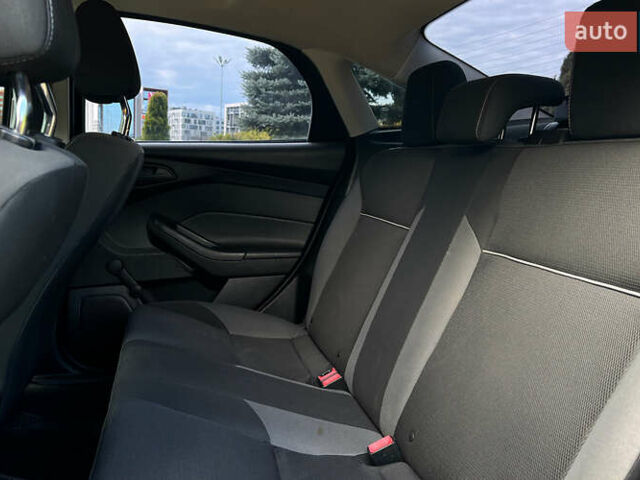 Форд Фокус 2013 в Львове на Automoto.ua Черный Форд Фокус, объемом двигателя 2 л и пробегом 230 тыс. км за 6999 $, фото 18 на Automoto.ua