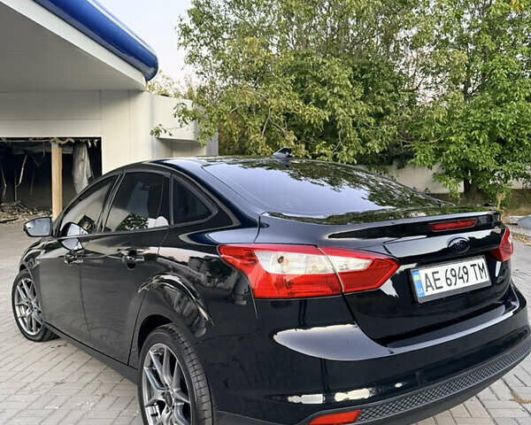 Форд Фокус 2013 в Днепре (Днепропетровске) на Automoto.ua Черный Форд Фокус, объемом двигателя 2 л и пробегом 221 тыс. км за 8000 $, фото 3 на Automoto.ua