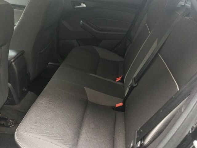 Черный Форд Фокус, объемом двигателя 2 л и пробегом 320 тыс. км за 6600 $, фото 5 на Automoto.ua