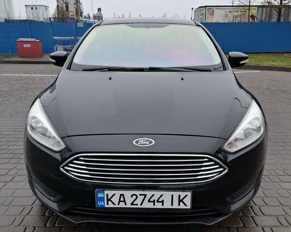 Чорний Форд Фокус, об'ємом двигуна 2 л та пробігом 178 тис. км за 7300 $, фото 2 на Automoto.ua