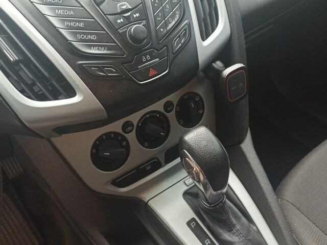 Черный Форд Фокус, объемом двигателя 2 л и пробегом 320 тыс. км за 6600 $, фото 3 на Automoto.ua