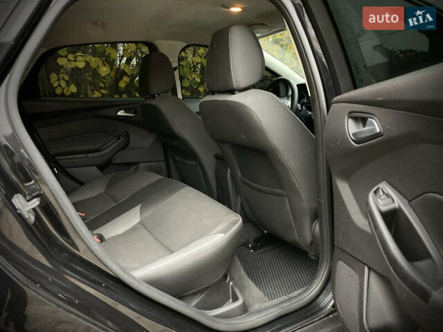 Черный Форд Фокус, объемом двигателя 2 л и пробегом 216 тыс. км за 7200 $, фото 8 на Automoto.ua