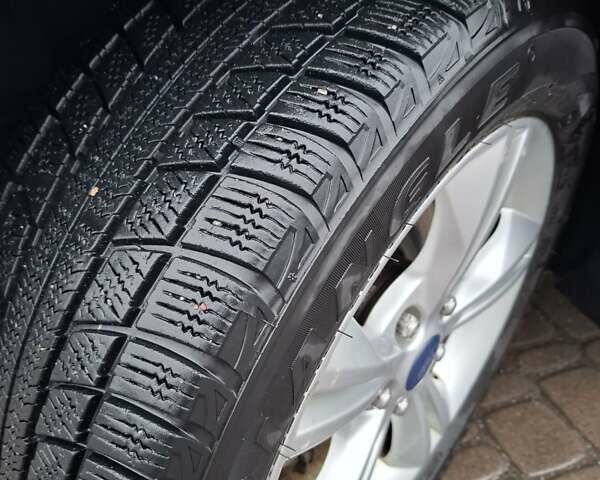 Чорний Форд Фокус, об'ємом двигуна 2 л та пробігом 178 тис. км за 7300 $, фото 16 на Automoto.ua