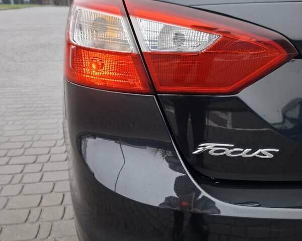 Чорний Форд Фокус, об'ємом двигуна 2 л та пробігом 178 тис. км за 7300 $, фото 17 на Automoto.ua