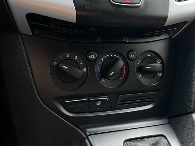 Черный Форд Фокус, объемом двигателя 2 л и пробегом 230 тыс. км за 6999 $, фото 11 на Automoto.ua