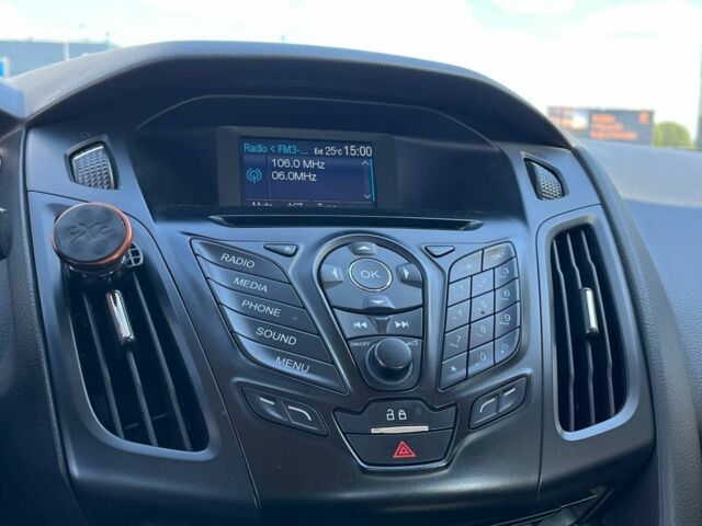 Черный Форд Фокус, объемом двигателя 2 л и пробегом 184 тыс. км за 6940 $, фото 38 на Automoto.ua