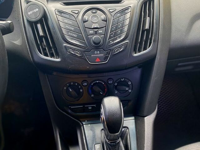 Черный Форд Фокус, объемом двигателя 2 л и пробегом 223 тыс. км за 6800 $, фото 5 на Automoto.ua