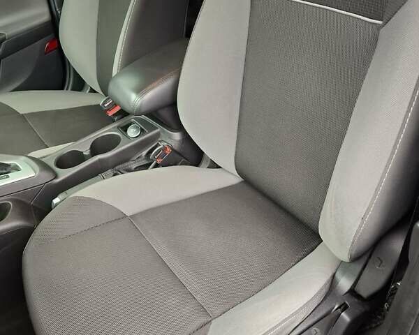 Чорний Форд Фокус, об'ємом двигуна 2 л та пробігом 178 тис. км за 7300 $, фото 29 на Automoto.ua