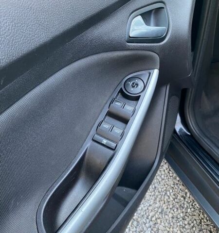 Чорний Форд Фокус, об'ємом двигуна 2 л та пробігом 250 тис. км за 6950 $, фото 25 на Automoto.ua