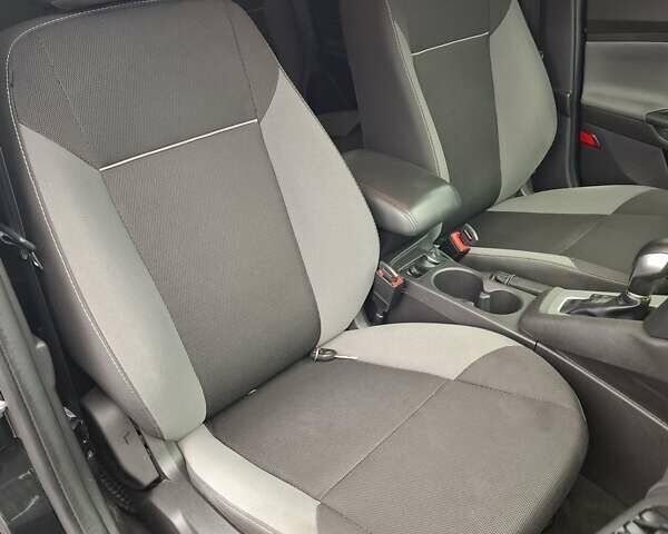 Чорний Форд Фокус, об'ємом двигуна 2 л та пробігом 178 тис. км за 7300 $, фото 23 на Automoto.ua