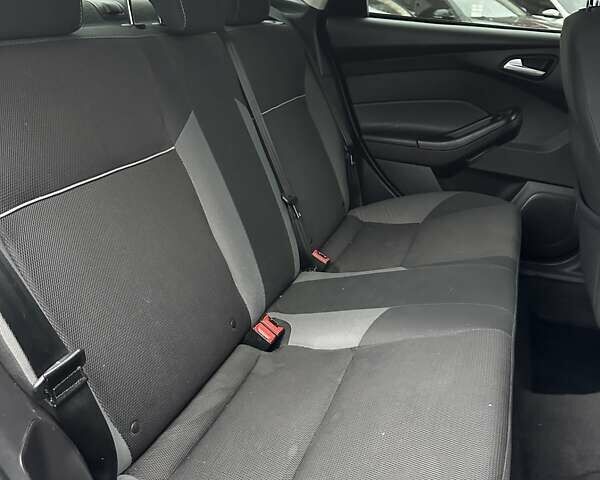 Черный Форд Фокус, объемом двигателя 2 л и пробегом 329 тыс. км за 6500 $, фото 10 на Automoto.ua