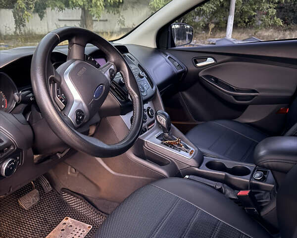 Форд Фокус 2013 в Днепре (Днепропетровске) на Automoto.ua Черный Форд Фокус, объемом двигателя 2 л и пробегом 221 тыс. км за 8000 $, фото 8 на Automoto.ua