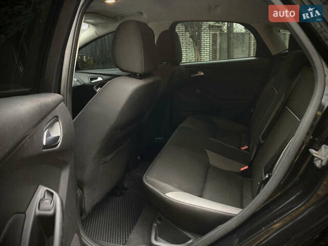 Черный Форд Фокус, объемом двигателя 2 л и пробегом 216 тыс. км за 7200 $, фото 9 на Automoto.ua