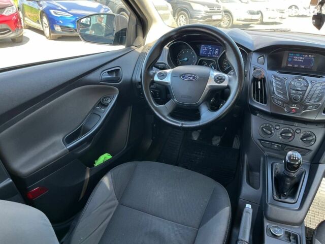 Черный Форд Фокус, объемом двигателя 2 л и пробегом 184 тыс. км за 6940 $, фото 24 на Automoto.ua